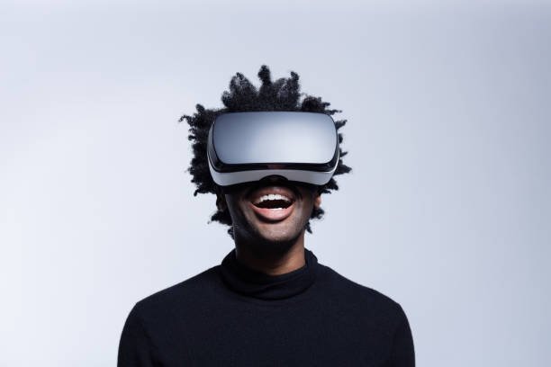Virtual Reality (VR)